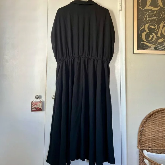 Torrid Black short sleeve dress - Picture 2 of 9